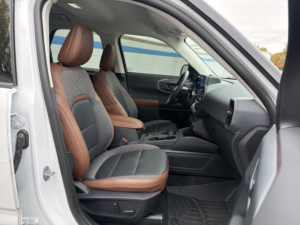 Thumbnail: 2022 Ford Bronco Sport - 24