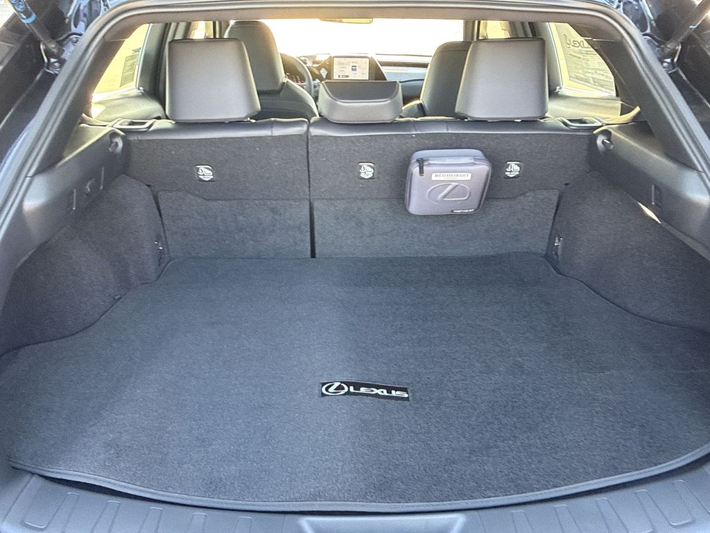 Thumbnail: 2026 Lexus UX - 13