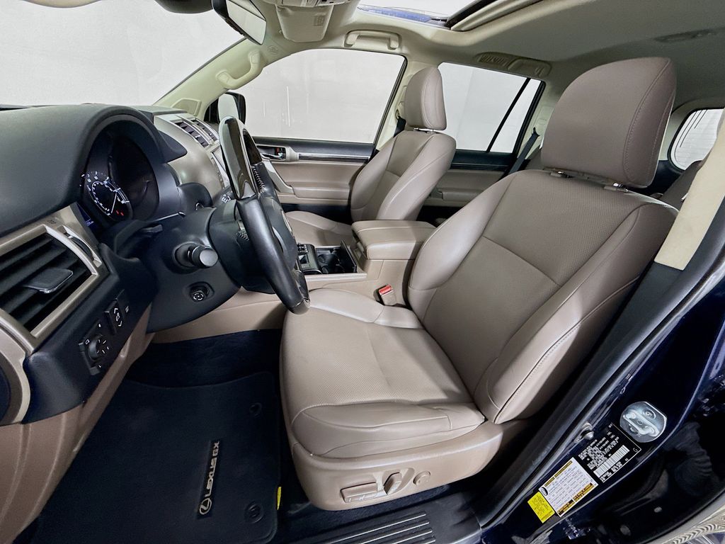 Thumbnail: 2021 Lexus GX - 21