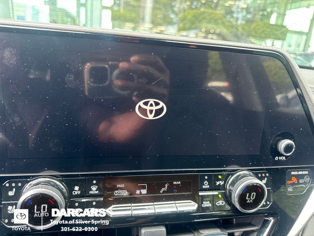 2024 Toyota Highlander Gris (Magnetic Gray) SUV/Crossover Tracción en las cuatro ruedas 8 velocidades Automática