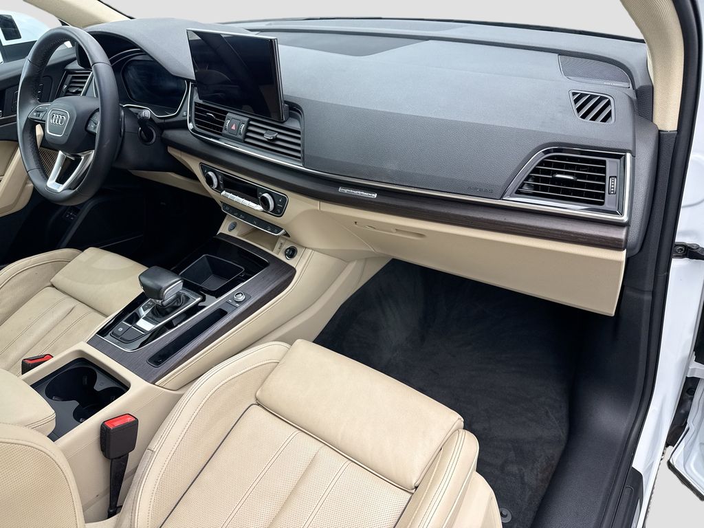 Thumbnail: 2023 Audi Q5 - 15