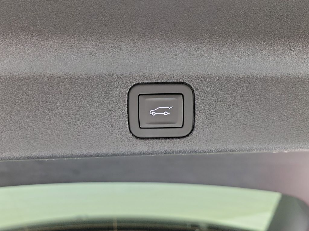 2026 Cadillac Escalade IQ Sport - 8