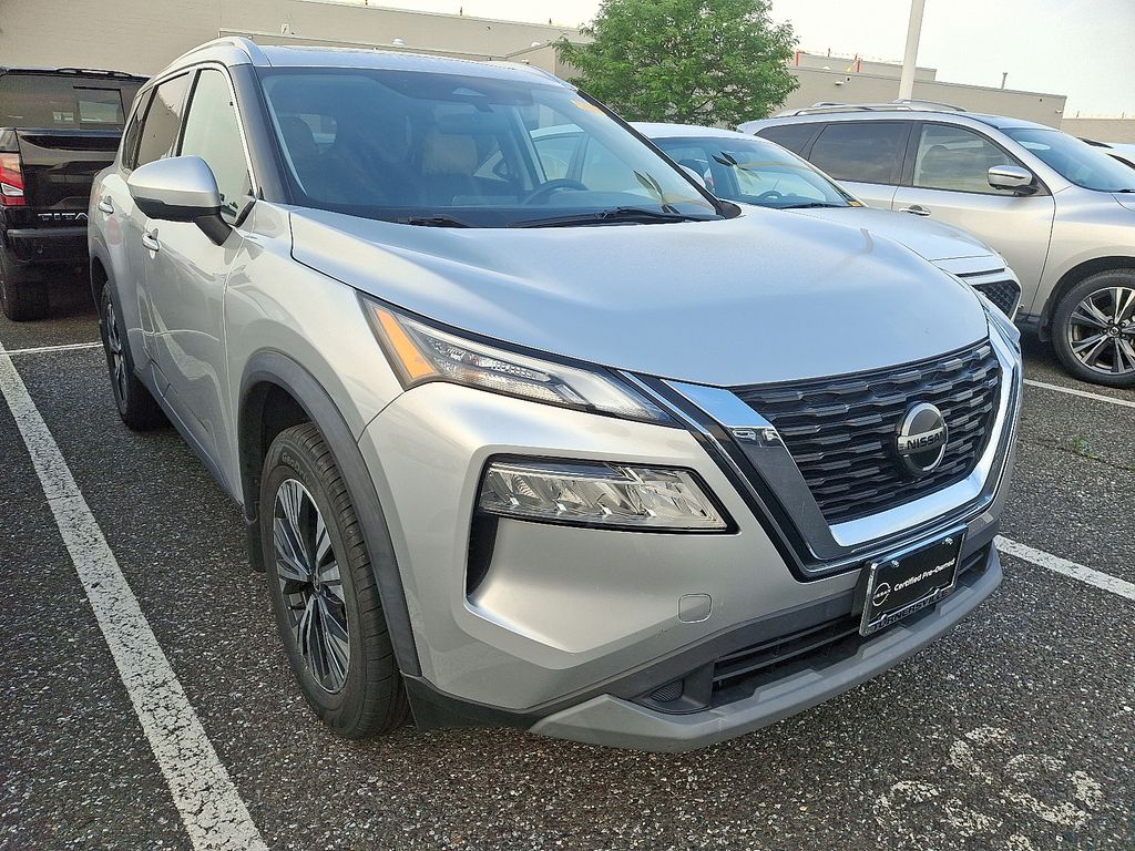 2021 Nissan Rogue SV 3