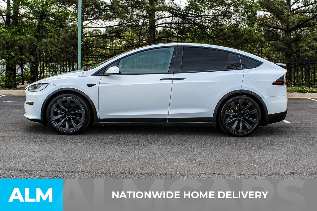 Used 2023 White Tesla Standard Range image 5