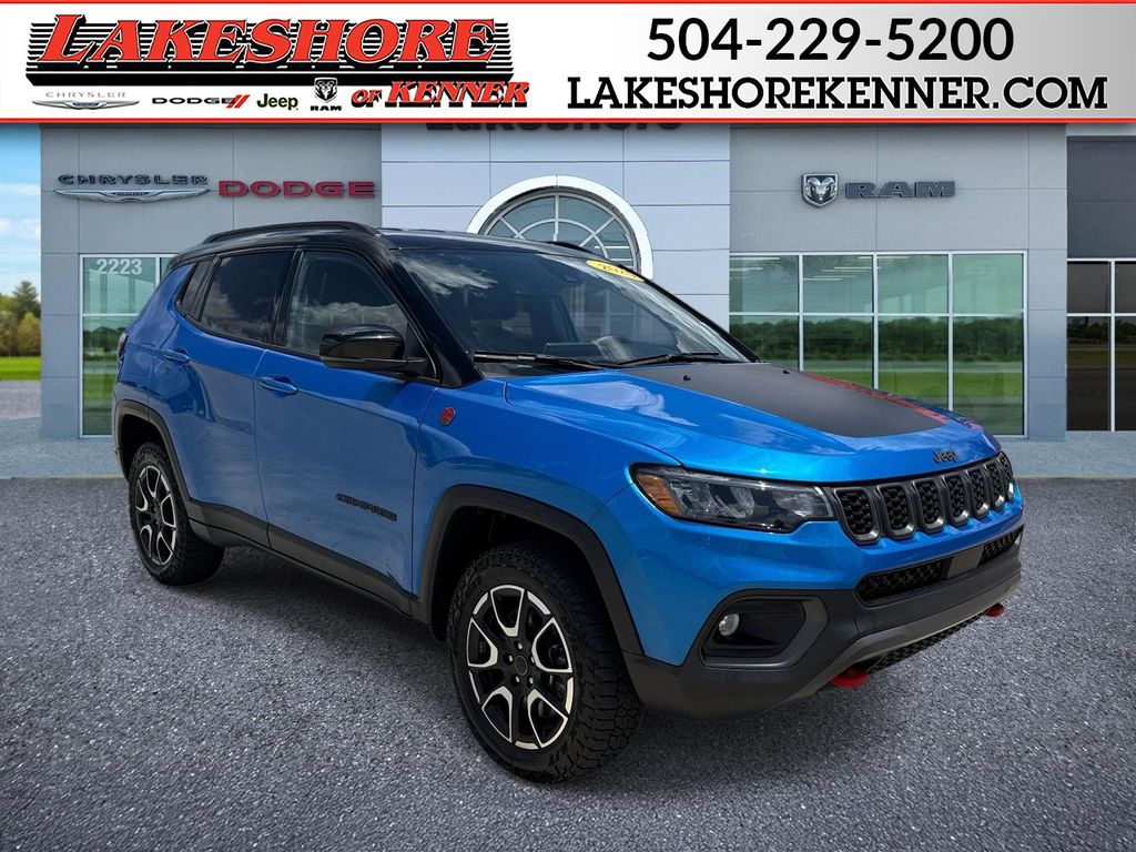 Hydro Blue Pearlcoat 2025 Jeep Compass Trailhawk 4WD SUV / Crossover Four-Wheel Drive 8-Speed Automatic