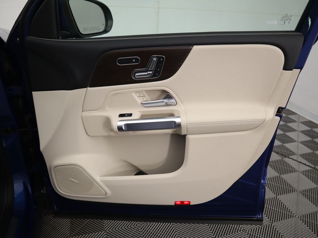 Thumbnail: 2026 Mercedes-Benz GLB - 27