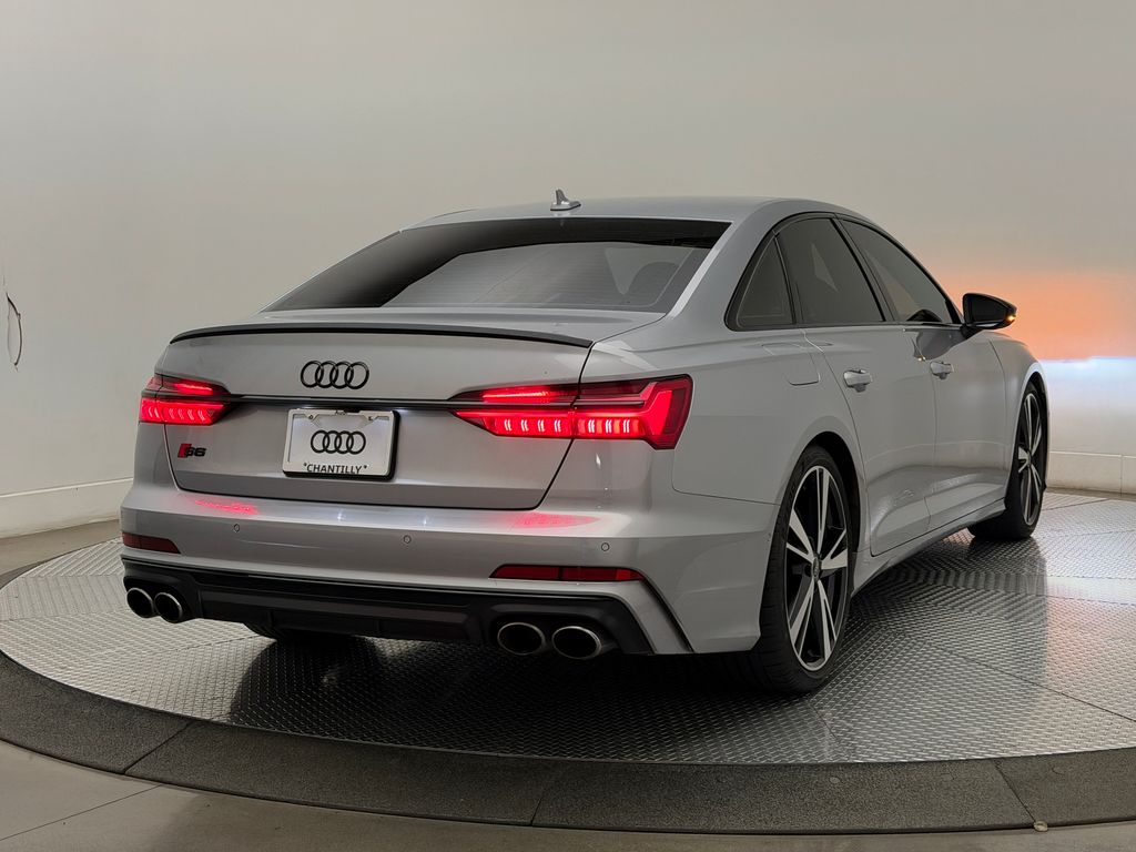 Thumbnail: 2022 Audi S6 - 8