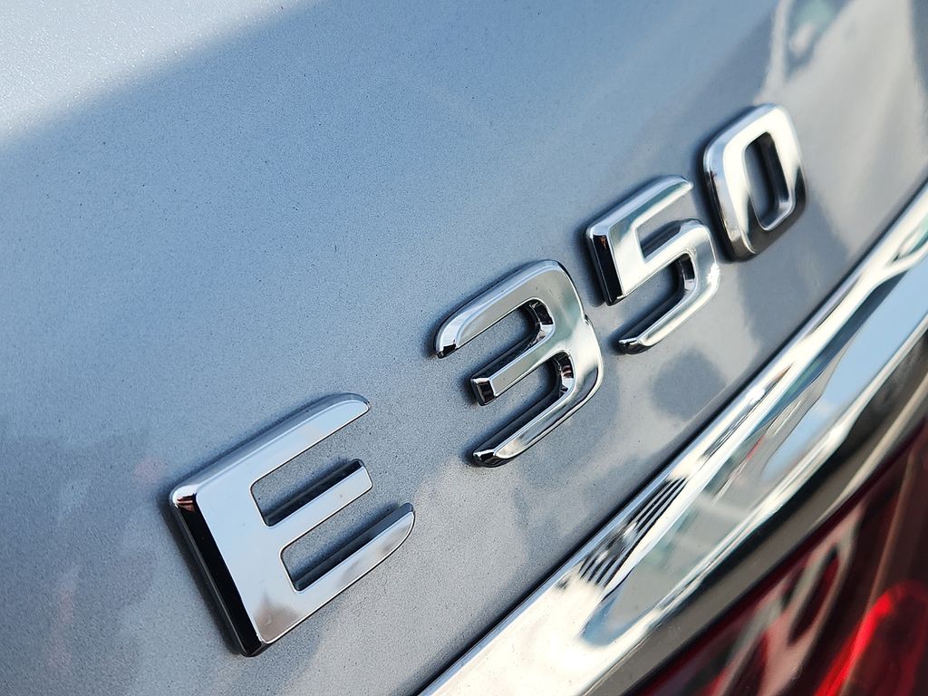 Thumbnail: 2022 Mercedes-Benz E-Class - 29