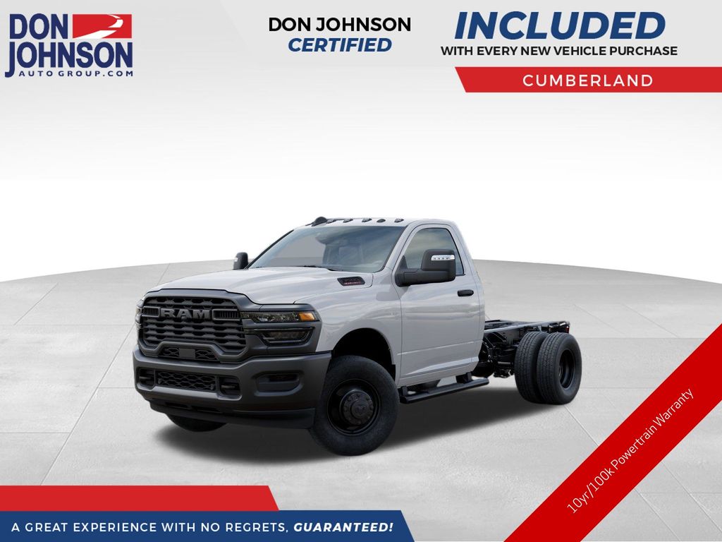 Bright White Clearcoat 2026 RAM 3500 Chassis Pickup Truck Four-Wheel Drive 8-Speed Automatic