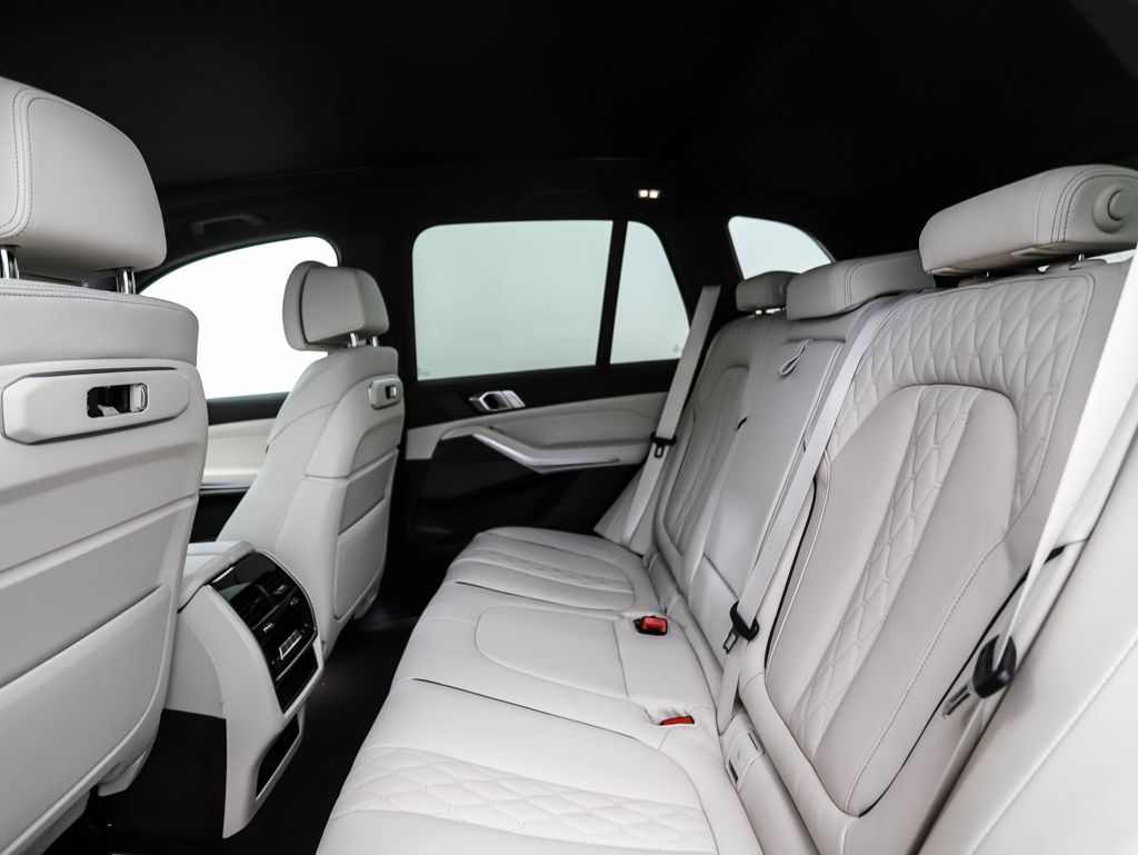Thumbnail: 2026 BMW X5 - 22