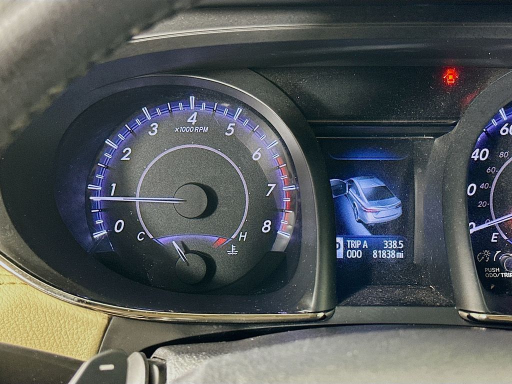 Thumbnail: 2015 Toyota Avalon - 12