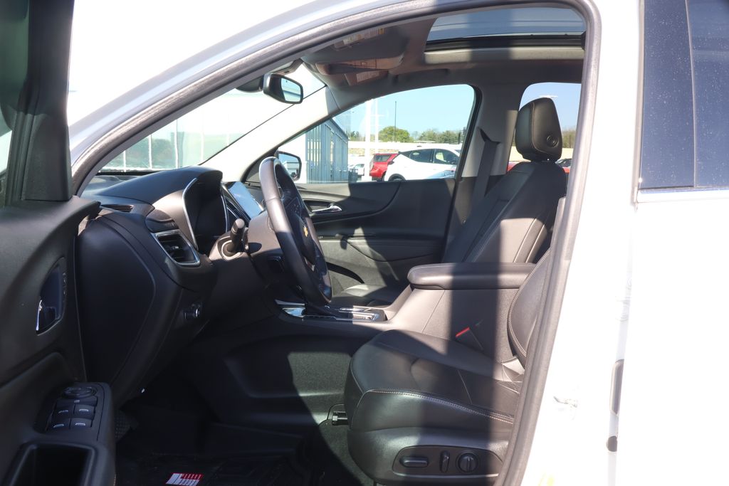 Thumbnail: 2021 Chevrolet Equinox - 10