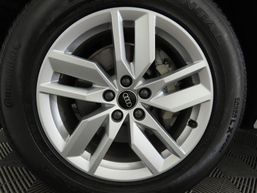2024 Audi Q5 e Premium 30