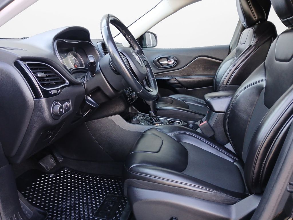 Used Car 2019 Jeep Cherokee  Latitude Plus For Sale Under $12,000 In Austin, Texas