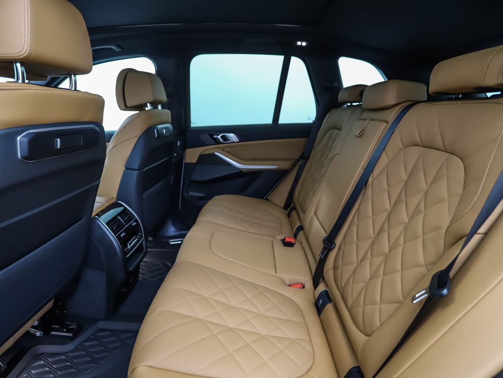 Thumbnail: 2026 BMW X5 - 22