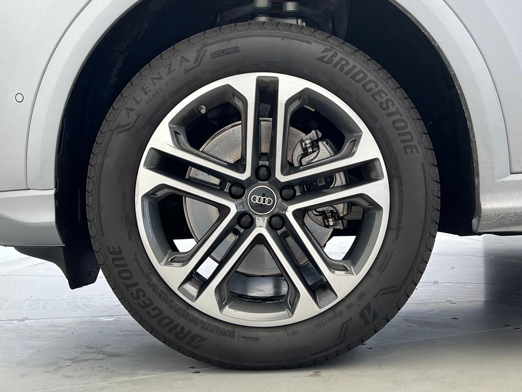 Thumbnail: 2025 Audi Q5 - 21