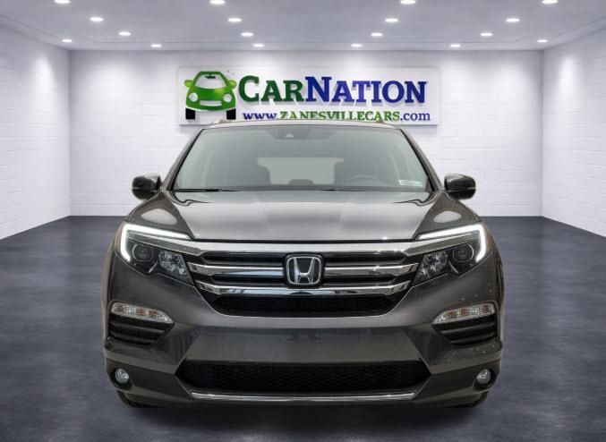 2017 Honda Pilot Elite - Image 2