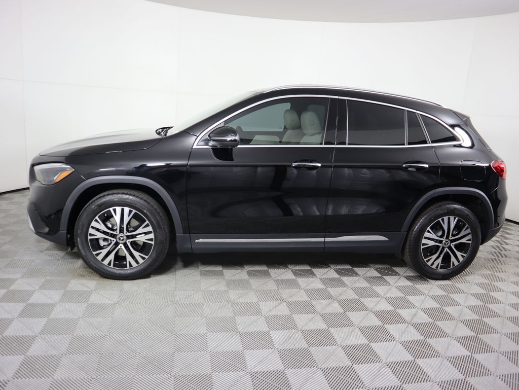 2025 Mercedes-Benz GLA 250 8