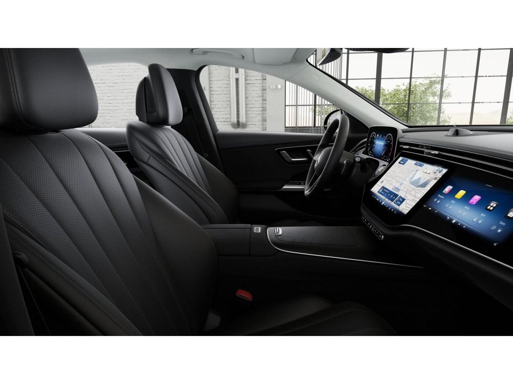 2026 Mercedes Benz E 450 4MATIC photo 4