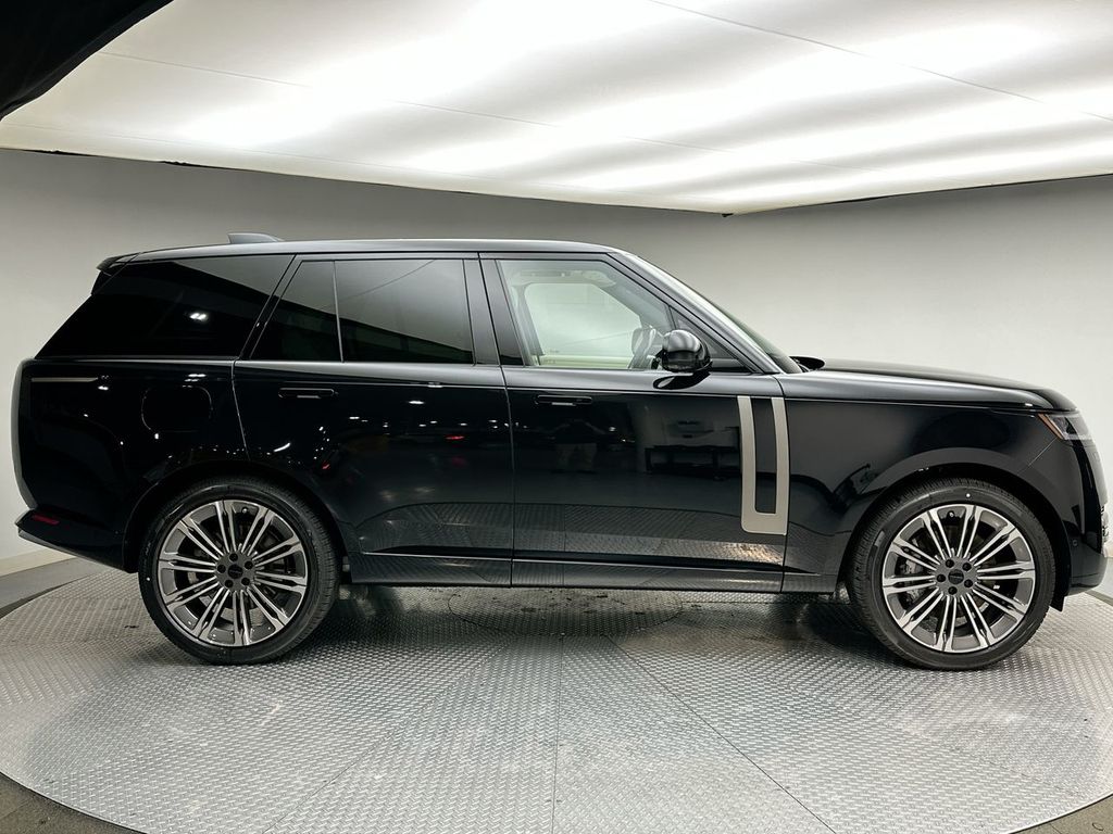 Thumbnail: 2026 Land Rover Range Rover - 4