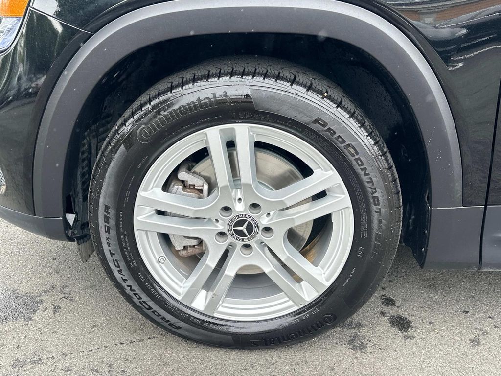 Thumbnail: 2021 Mercedes-Benz GLB - 13