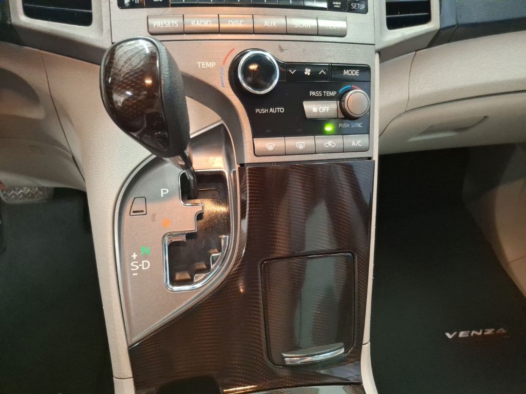 Used 2010 Toyota Venza SUV