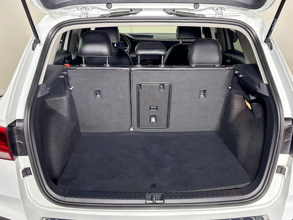 2023 Volkswagen Taos 1.5T SEL