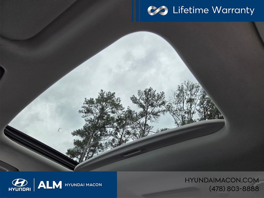New 2026 White Hyundai SEL Premium FWD image 20