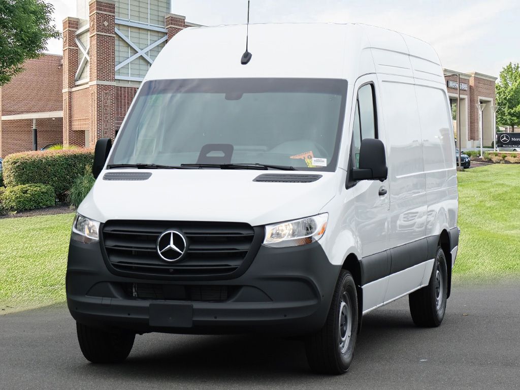 Thumbnail: 2025 Mercedes-Benz Sprinter - 4