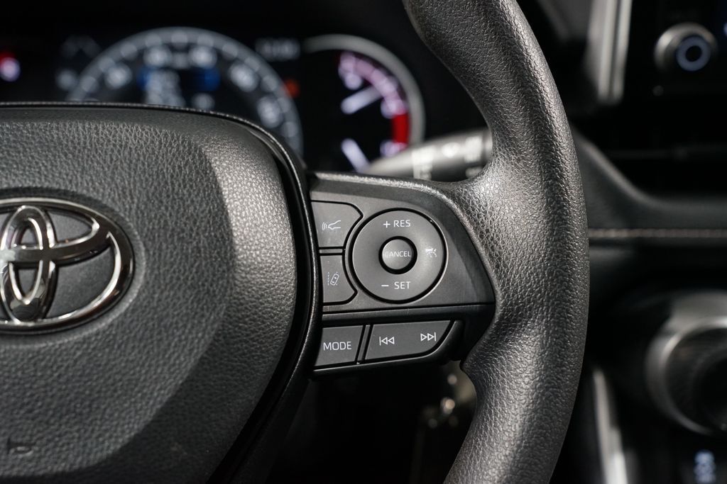 Thumbnail: 2025 Toyota RAV4 - 13