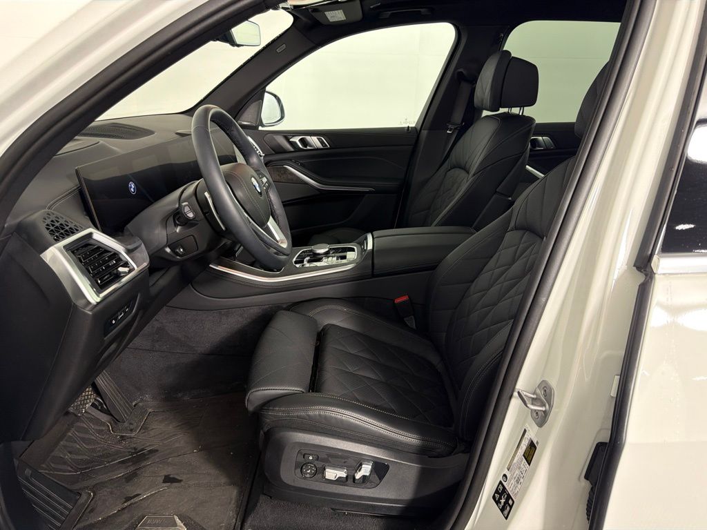 Thumbnail: 2025 BMW X5 - 22