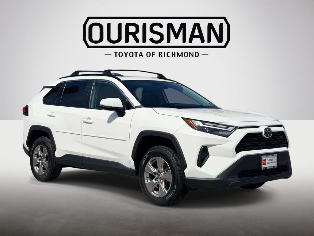 White 2022 Toyota RAV4 XLE AWD SUV / Crossover All-Wheel Drive 8-Speed Automatic