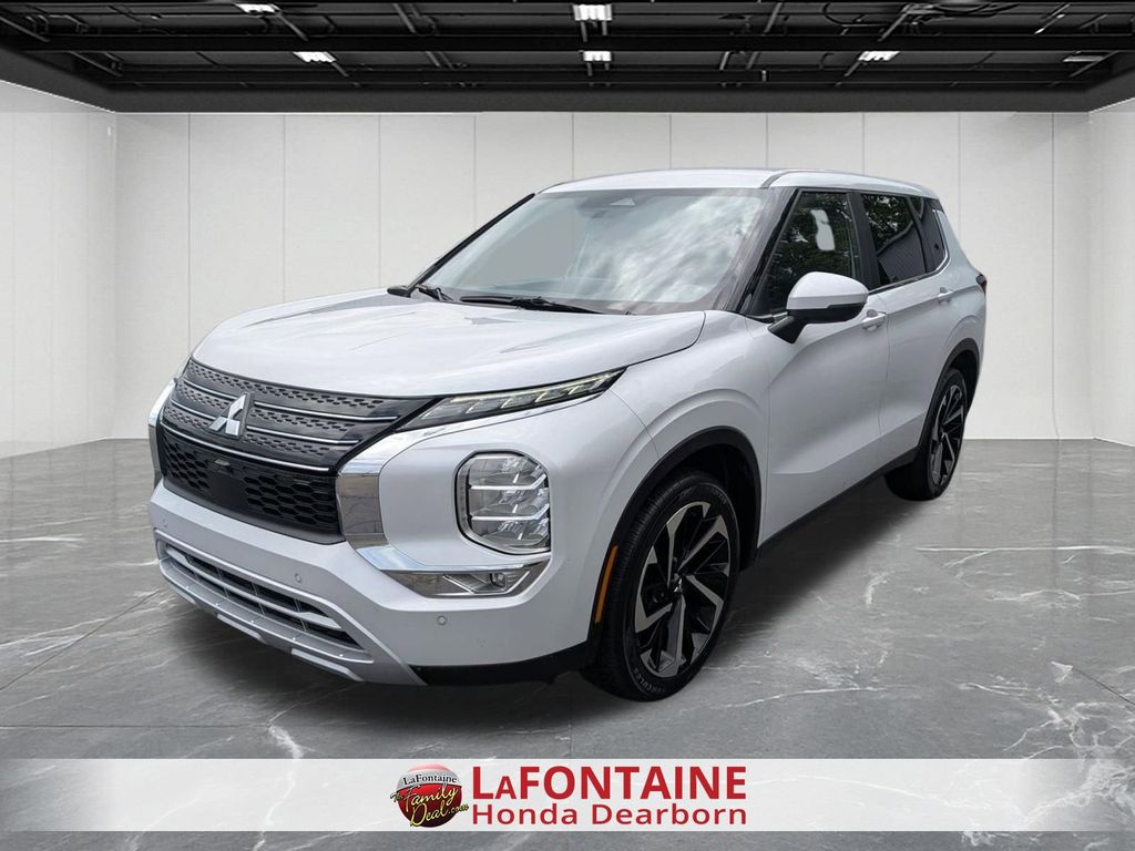 2024 Mitsubishi Outlander SE Black Edition