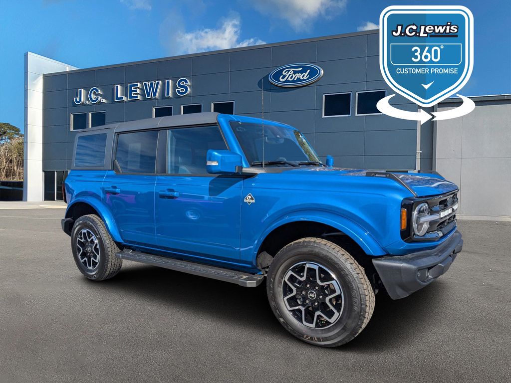 2024 Ford Bronco Outer Banks