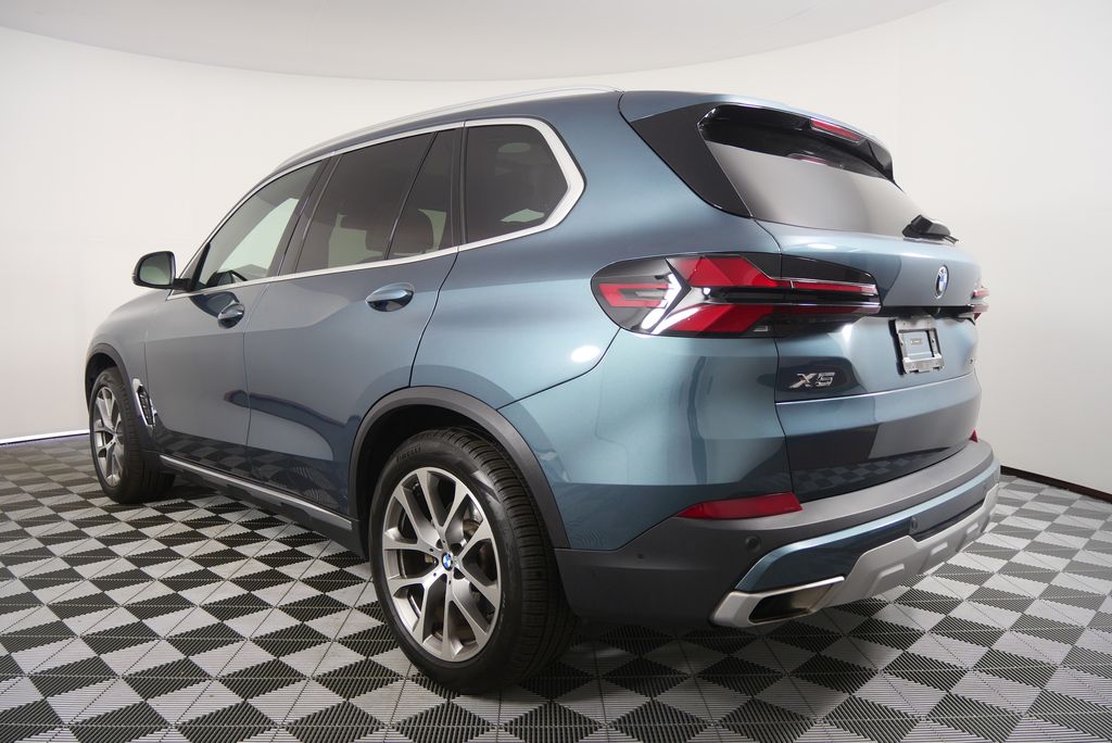 Thumbnail: 2026 BMW X5 - 5