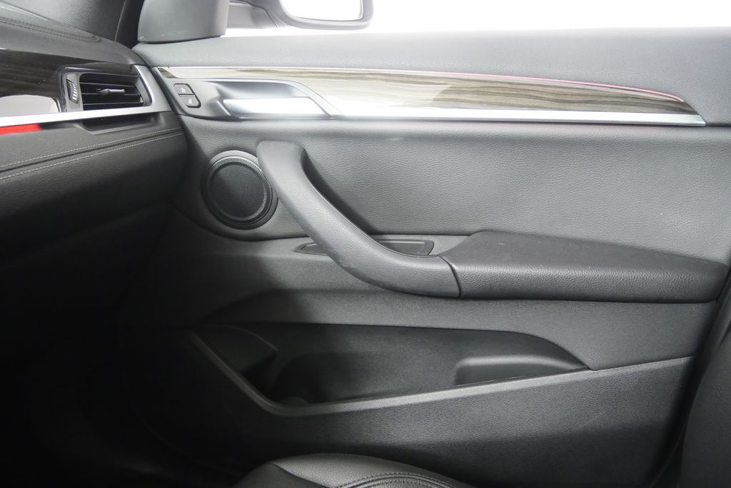 2021 BMW X1 sDrive28i 26
