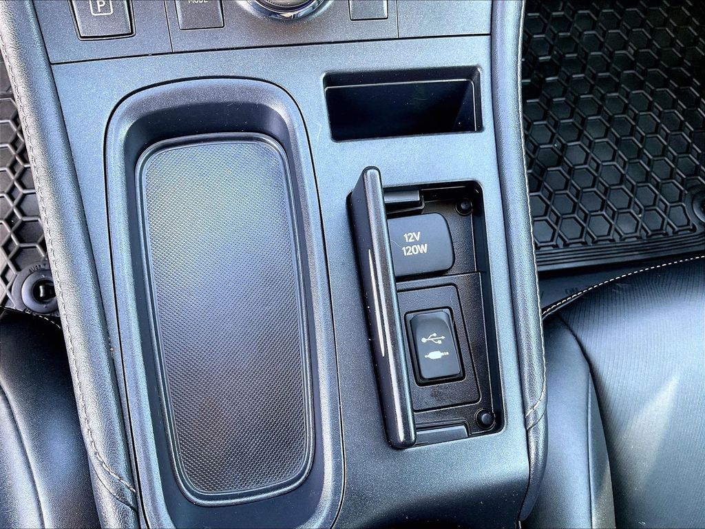 2016 Lexus CT — photo 12