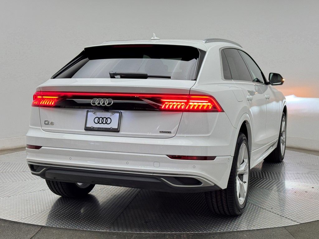 2022 Audi Q8 Premium Plus 12