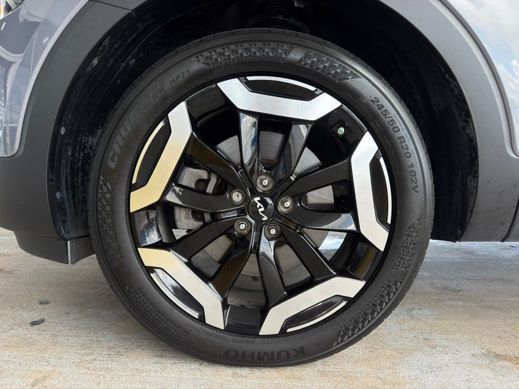 2024 Kia Telluride S Silver at Bayway Cadillac of The Woodlands