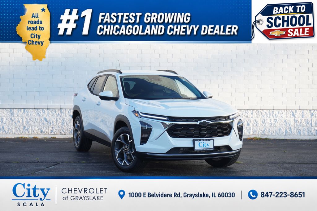 Summit White 2026 Chevrolet Trax SUV / Crossover Front-Wheel Drive 6-Speed Automatic