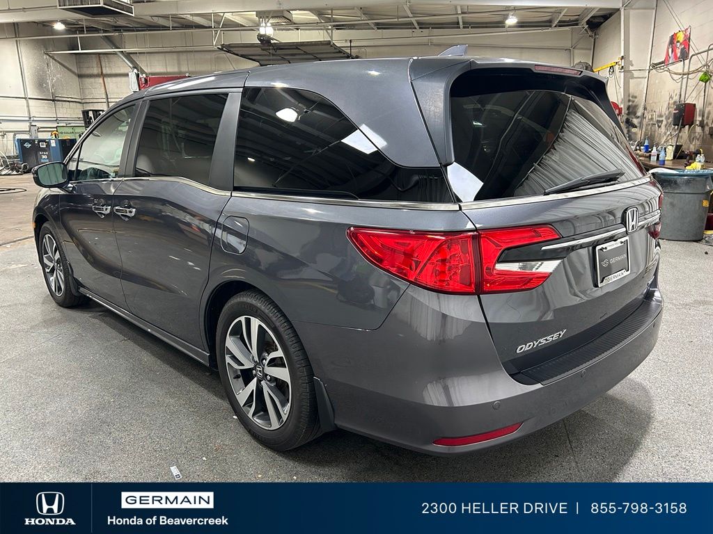 Used 2024 Gray Honda Touring image 6