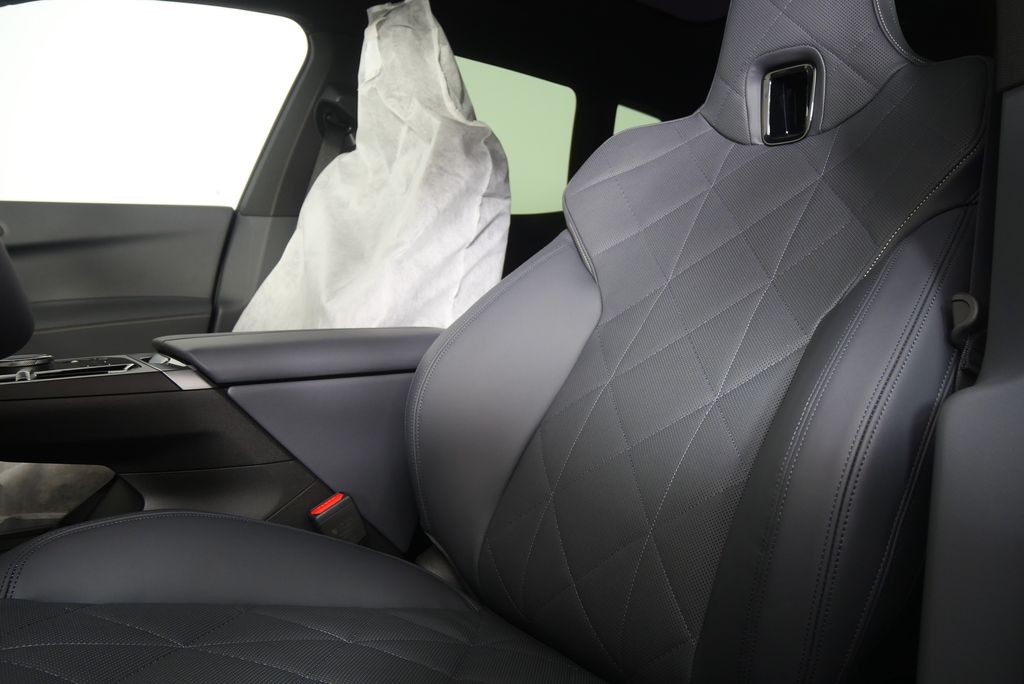 Thumbnail: 2026 BMW iX - 12