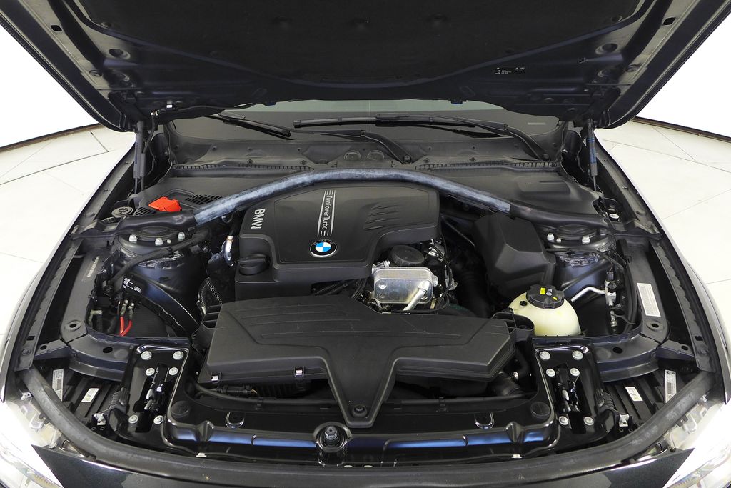 Thumbnail: 2015 BMW 3 Series - 6