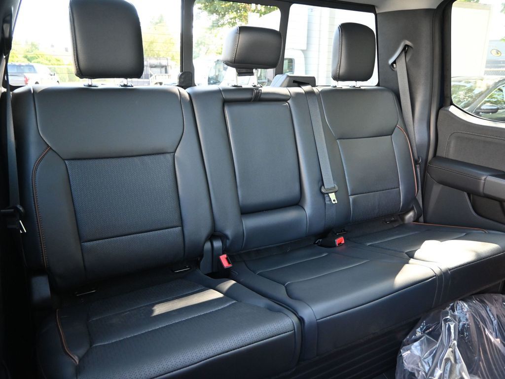 2025 Ford F-350 Super Duty LARIAT