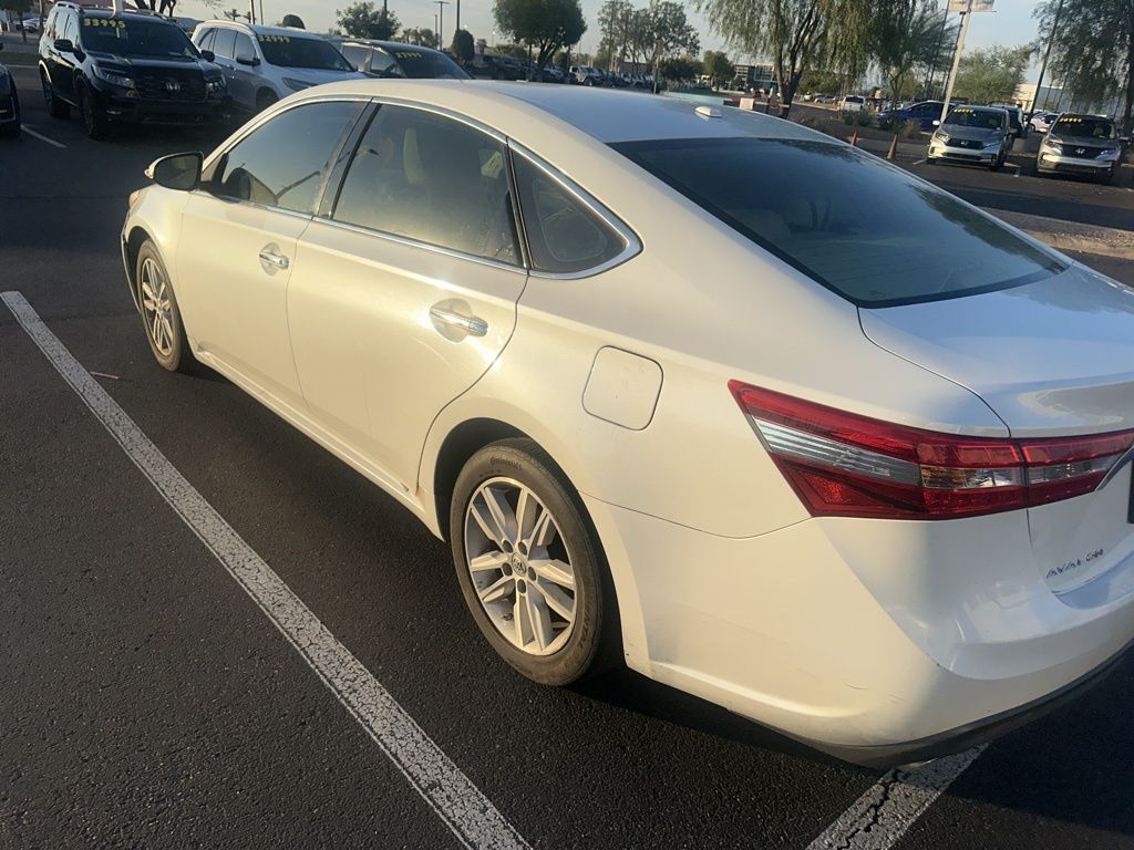 Thumbnail: 2015 Toyota Avalon - 3