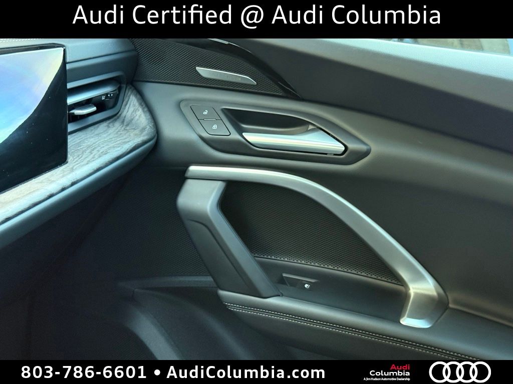 2025 Audi Q5 2.0T Premium Plus Glacier White Metallic - Jim Hudson Acura - Image 39