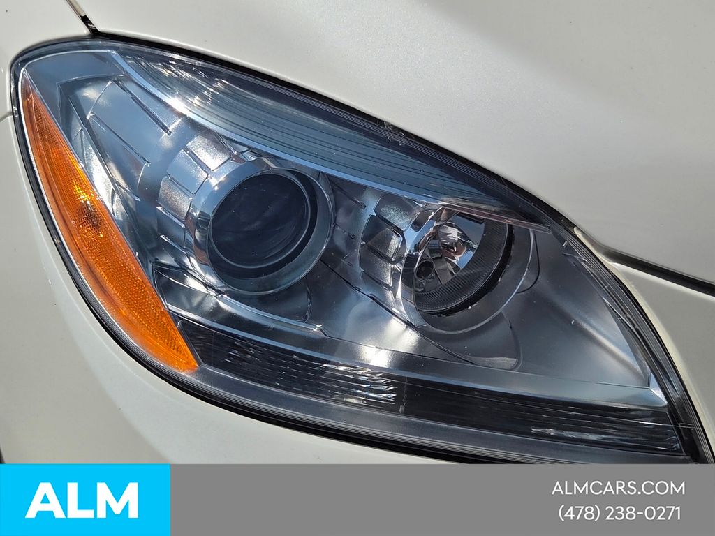 Used 2015  Mercedes-Benz ML 350 image 25