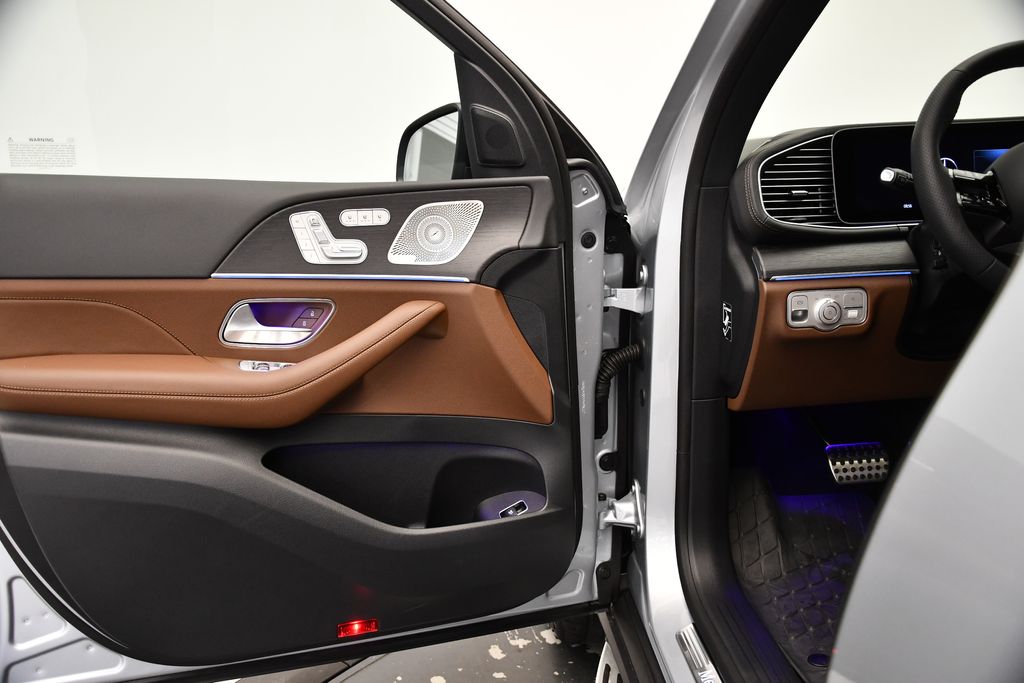 Thumbnail: 2025 Mercedes-Benz GLS - 32