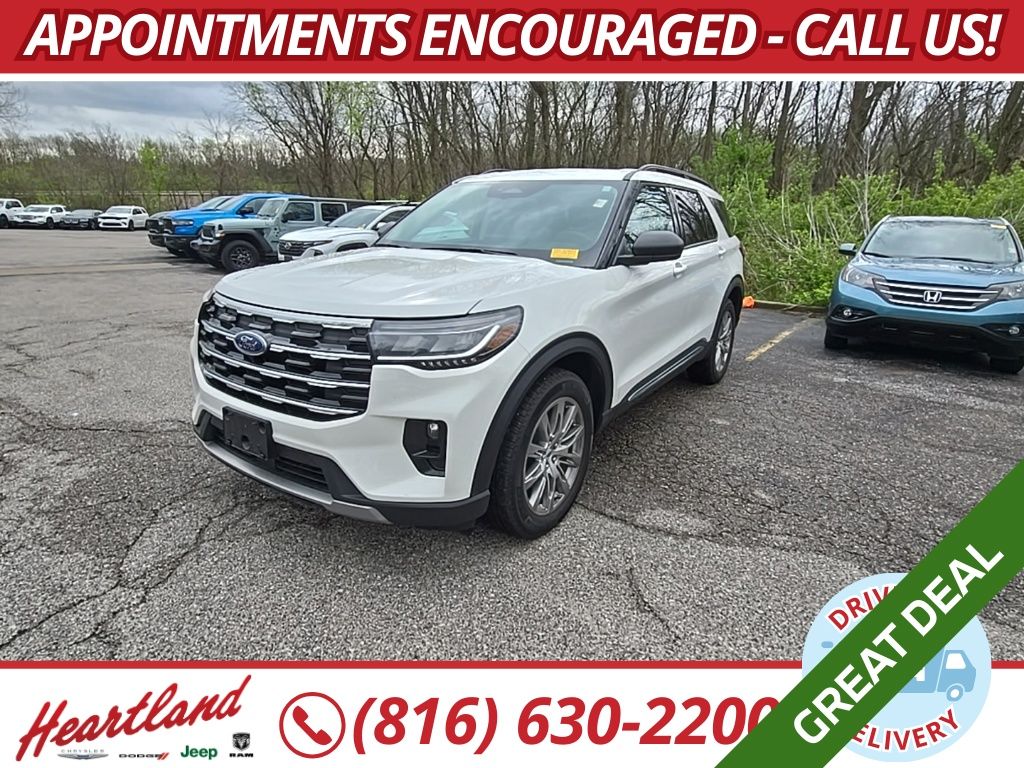 White Metallic 2025 Ford Explorer Active AWD SUV / Crossover All-Wheel Drive Automatic
