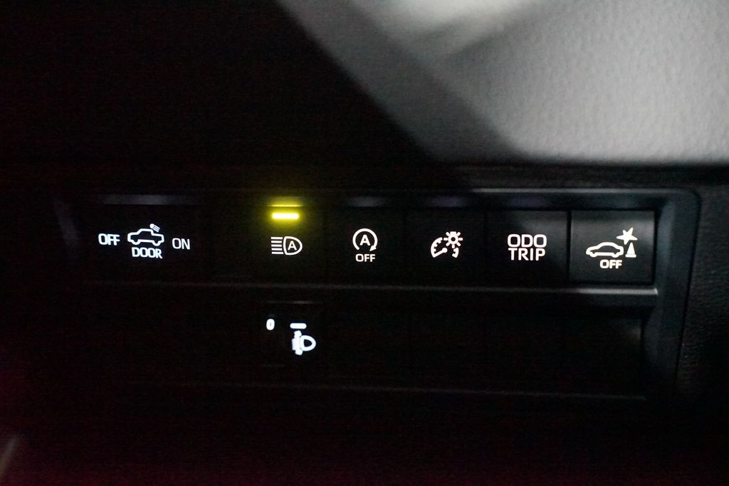 Thumbnail: 2026 Toyota Tundra - 25